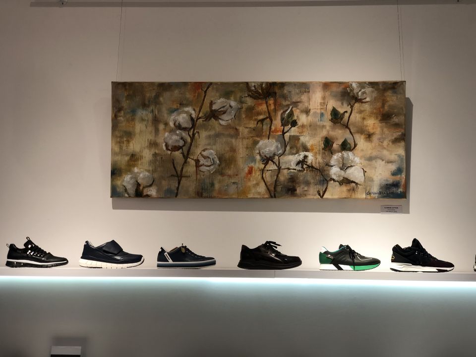 Collaborations in the exhibition space in the boutique “Balta Kumode”